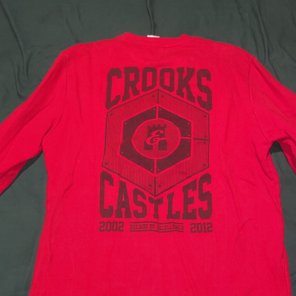 🍇2 for $50🍇Men’s crooks and castles crewneck